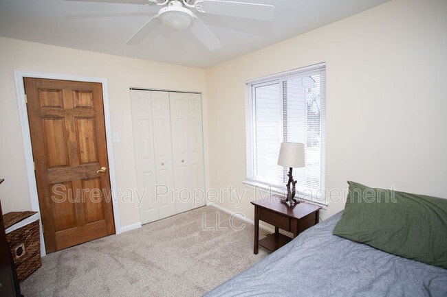 Building Photo - 207 Empress Ct