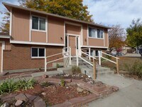 Building Photo - Home In Old Town Longmont!