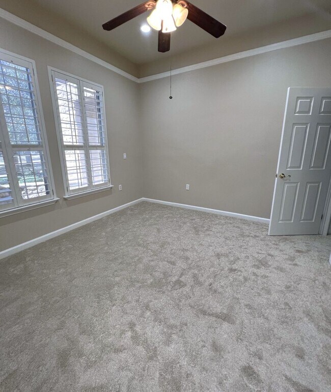 Building Photo - 106 Morning Glory Cir