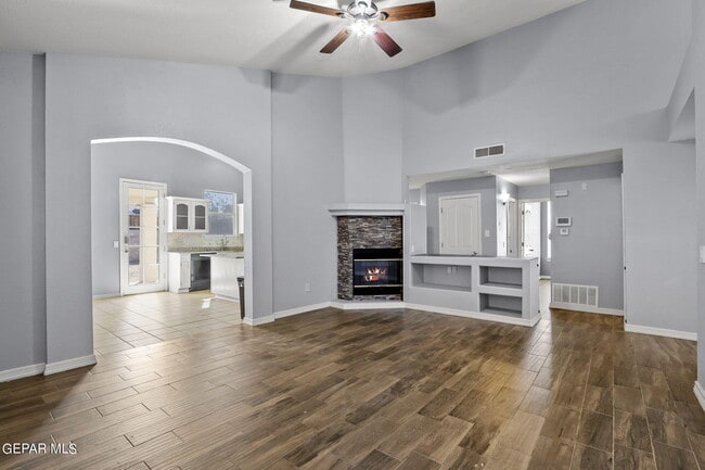 Building Photo - 12448 Tierra Madre Rd