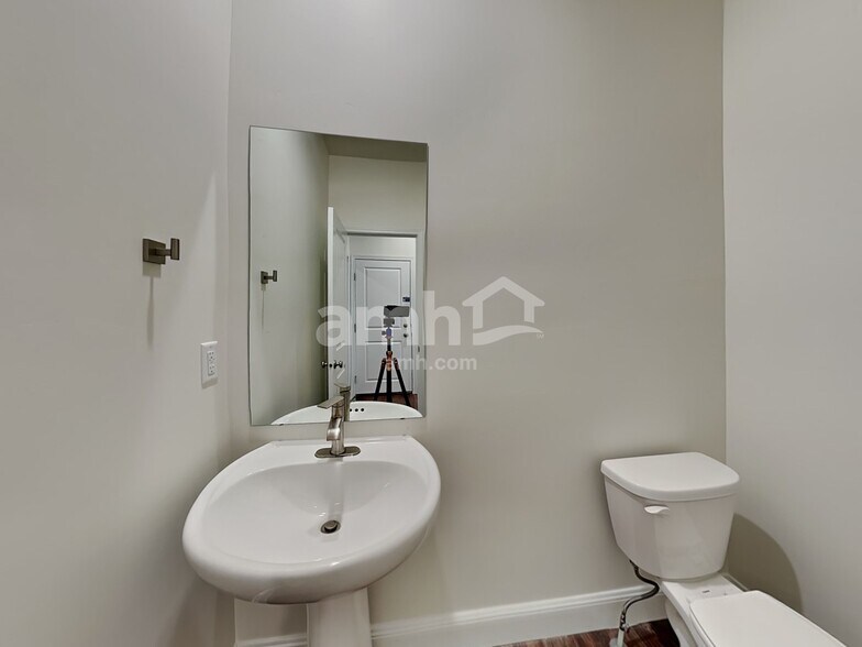 Building Photo - 3371 S 2580 W