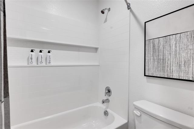 Building Photo - 3949 Bernese Dr