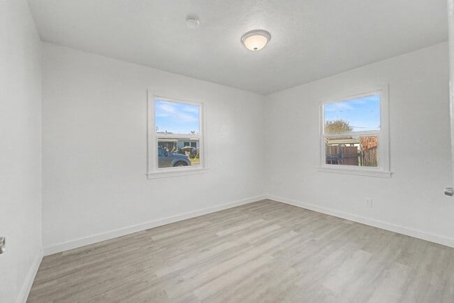 Building Photo - Beautifully Remodeled 3-Bedroom Home with Modern Upgrades