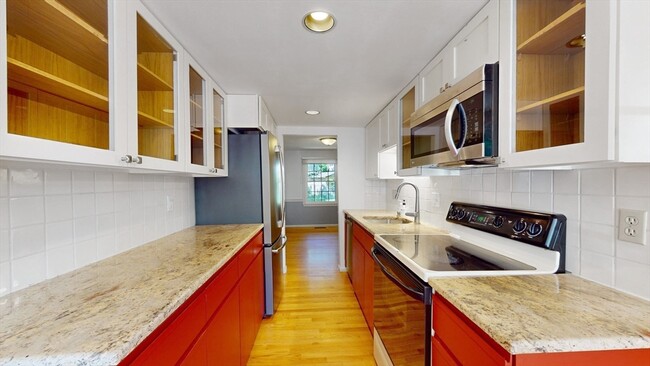 Building Photo - 2 Glenbrook Ln