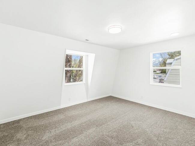 Building Photo - 1630 Ridgemark Dr