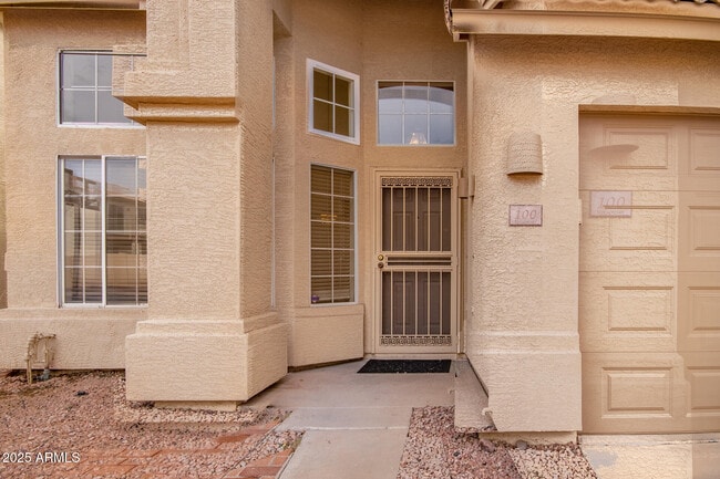 Building Photo - 100 N Bradley Dr