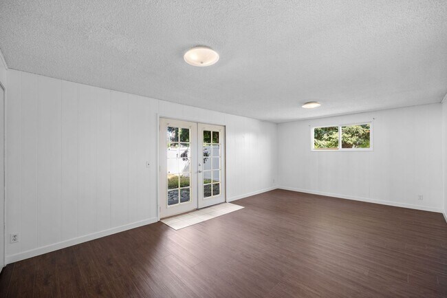 Building Photo - 806 S Adams Rd