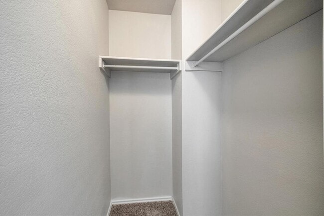 Building Photo - 1701 Balsam Way