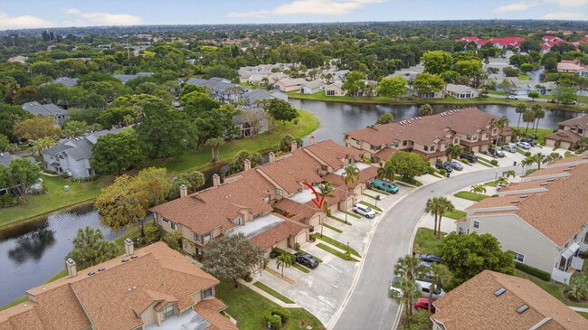 Building Photo - 500 Crosswinds Dr