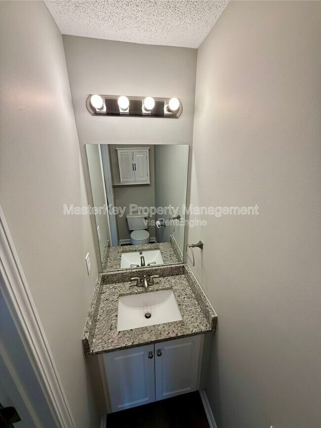 Building Photo - 110 Ridge Lake Dr