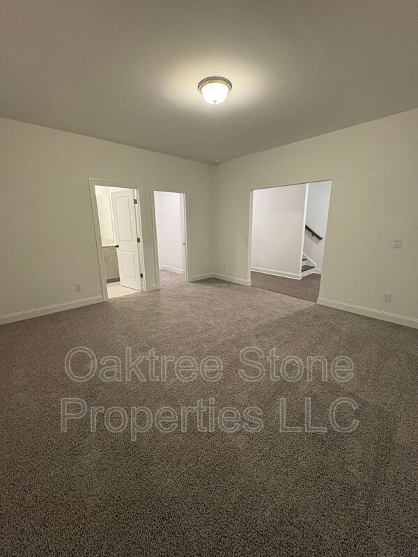 Building Photo - 634 Grove Glen Ct