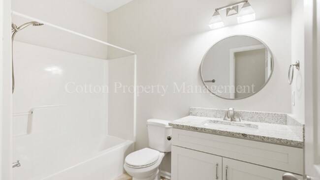 Building Photo - 1010 Winterberry Cir