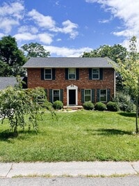 Building Photo - 405 Stonegate Dr