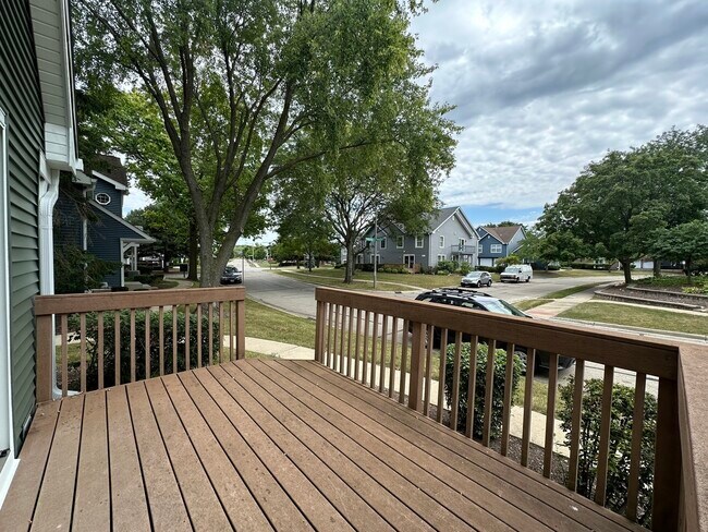Building Photo - 2724 Weeping Willow Dr