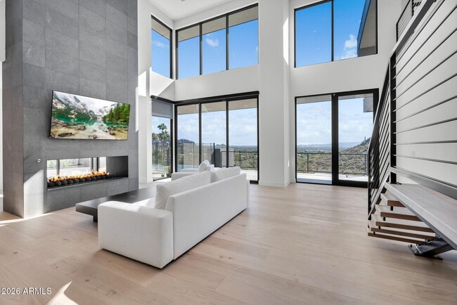 Building Photo - 6975 North 39th Pl