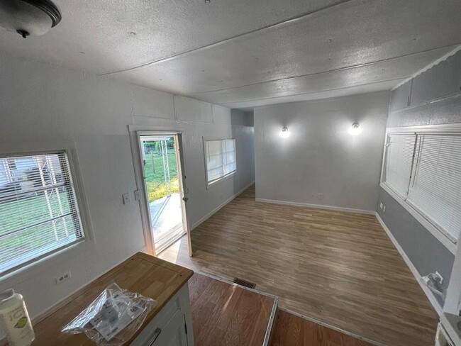 Building Photo - 6954 Pompeii Rd