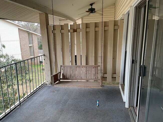 Building Photo - 1208 Bush River Rd