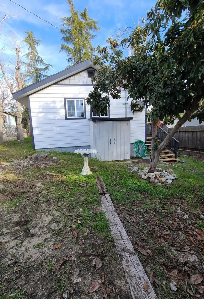 Building Photo - 43695 Trail G