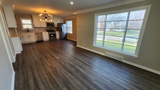 Building Photo - 4156 Hinsdale Rd