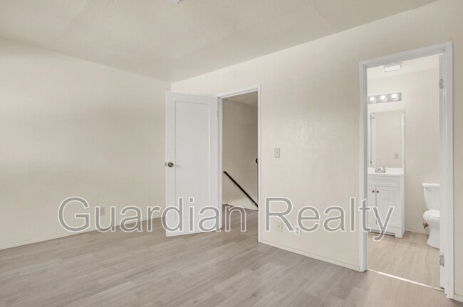 Building Photo - 4312 Lynnann
