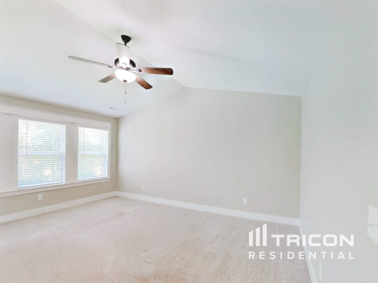 Building Photo - 1406 Cotillion Dr