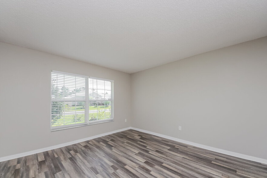 Building Photo - 46 Dorset Dr