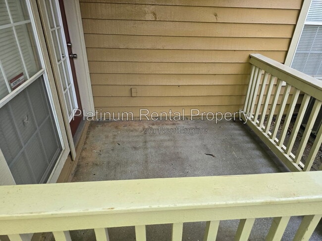 Building Photo - 906 Country Park Dr