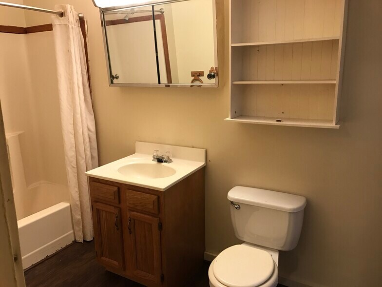 Building Photo - 603 Huffman St