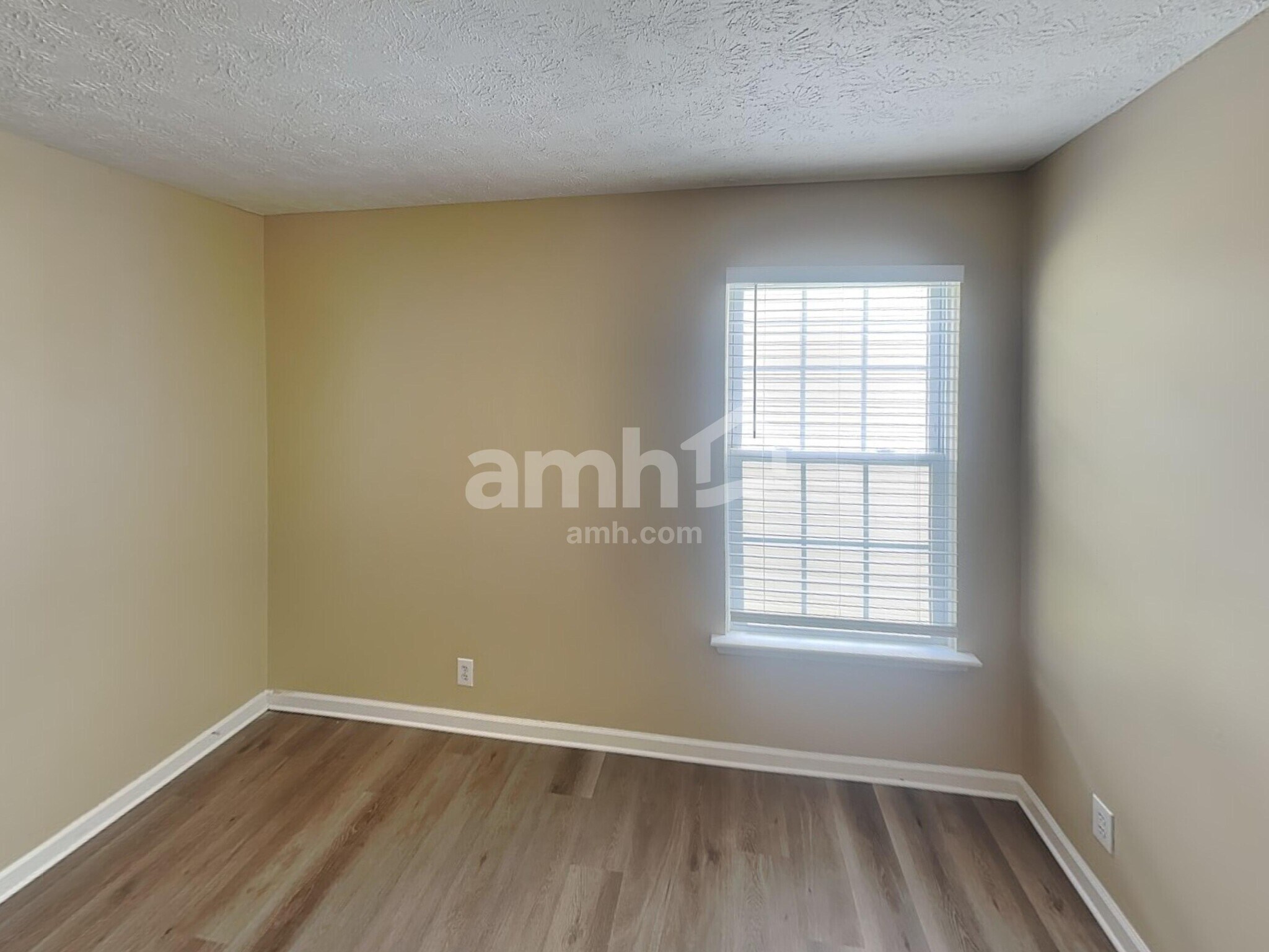 Building Photo - 8824 Cressent Glen Ct