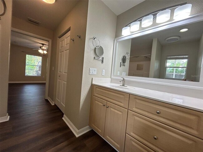 Building Photo - 5479 Gannaway St