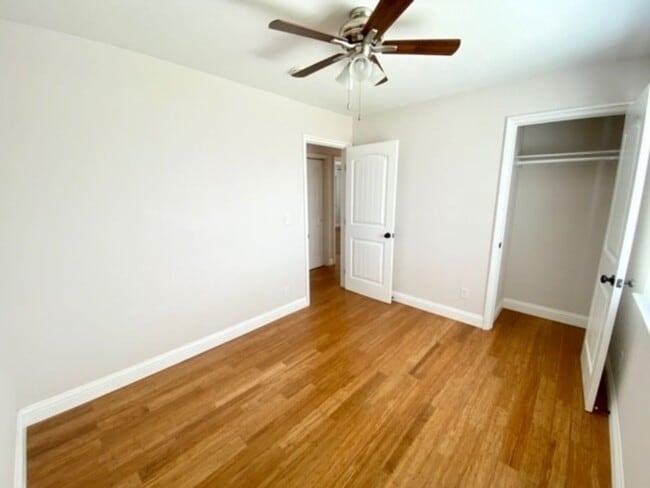 Building Photo - 3 Bedroom 2 Bath with View! (USD / Linda V...