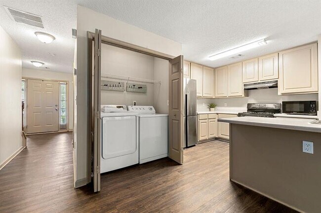 Building Photo - 435 Thistle Cove