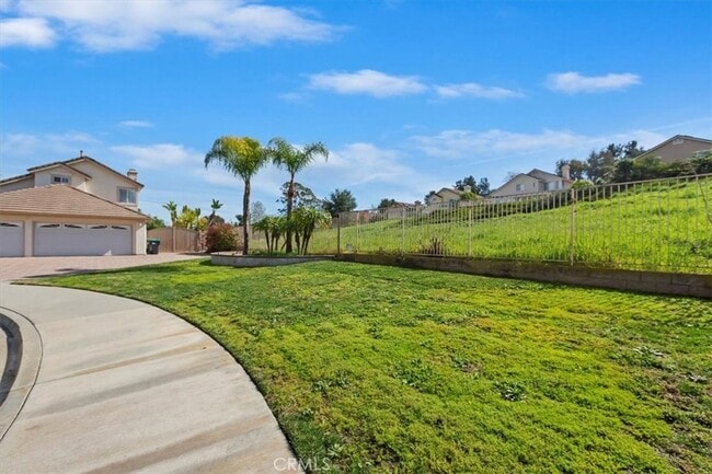 Building Photo - 2446 Cll Bienvenida