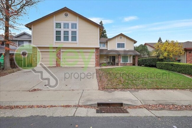 Building Photo - 1330 Kingswood Dr