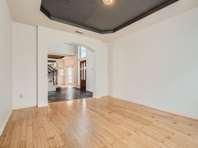 Building Photo - 503 Taskwood Dr