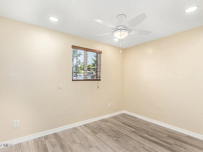 Building Photo - 703 E Taylor St