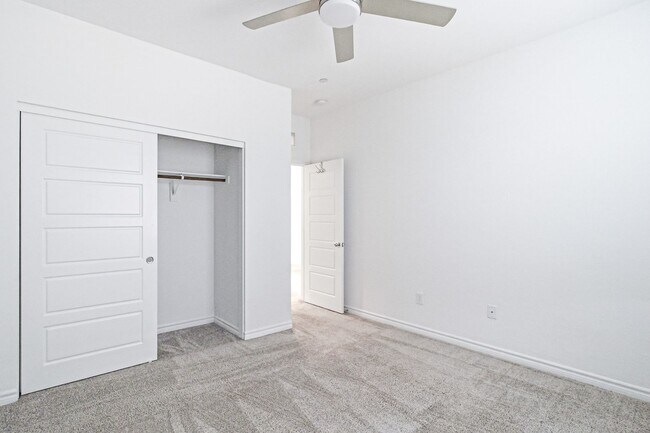 Building Photo - 9763 Mojave Mountain St