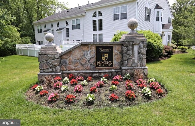 Building Photo - 301 Park Knoll