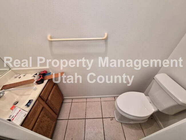 Building Photo - Orem Townhome New Flooring Finished soon