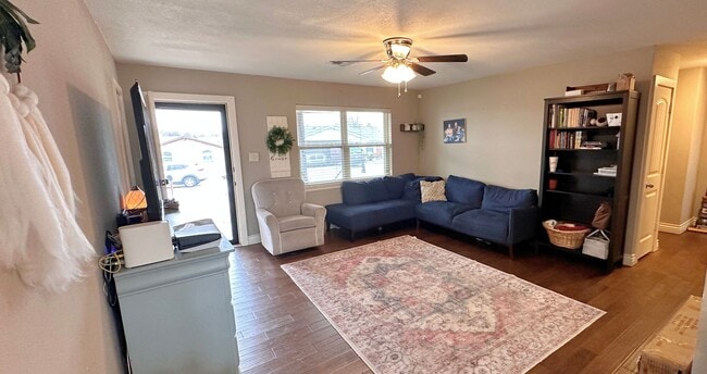 Building Photo - 4657 SE Brighton Dr