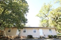 Building Photo - 2212 SE 36 Terrace