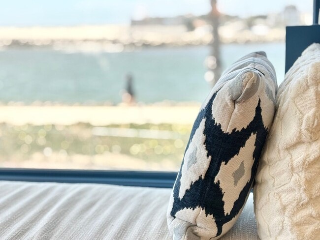 Building Photo - 2524O- Amazing Waterfront | FURNISHED