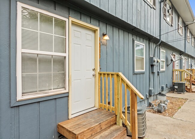 Building Photo - 2444 N 38th St