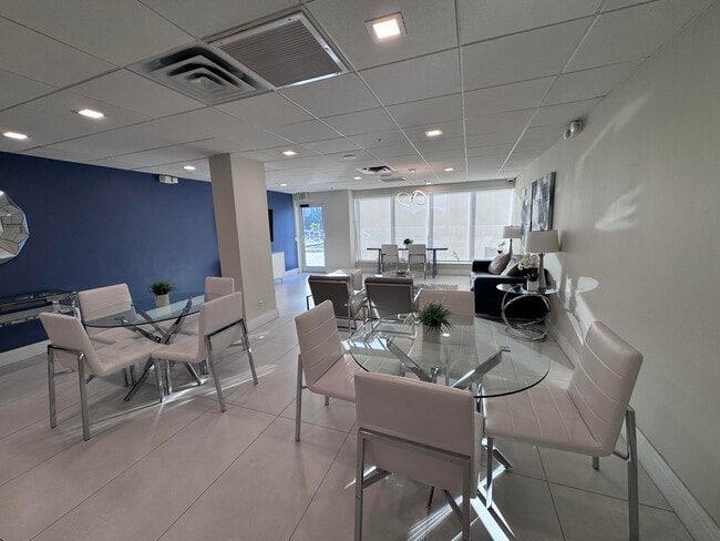 Building Photo - 3000 S Ocean Dr