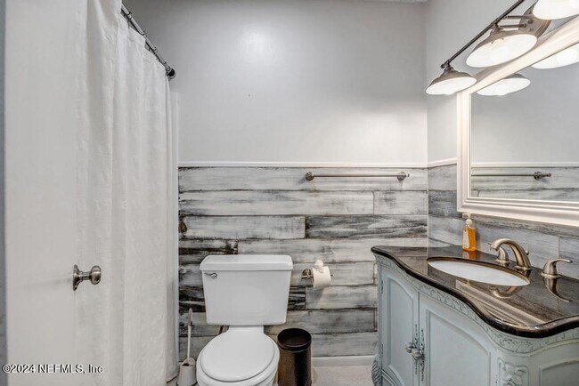 Building Photo - 695-A1A Jimmy Buffett Mem Hwy