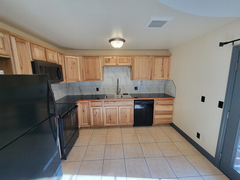 Building Photo - 1343 NW Drake Way