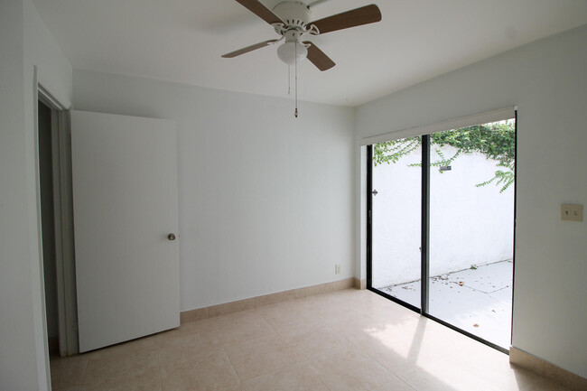 Building Photo - 1437 White Pine Dr