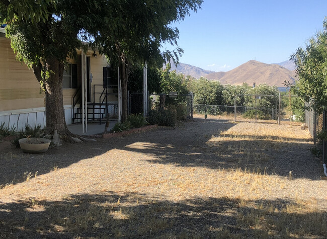 Building Photo - 6012 Cypress Ave