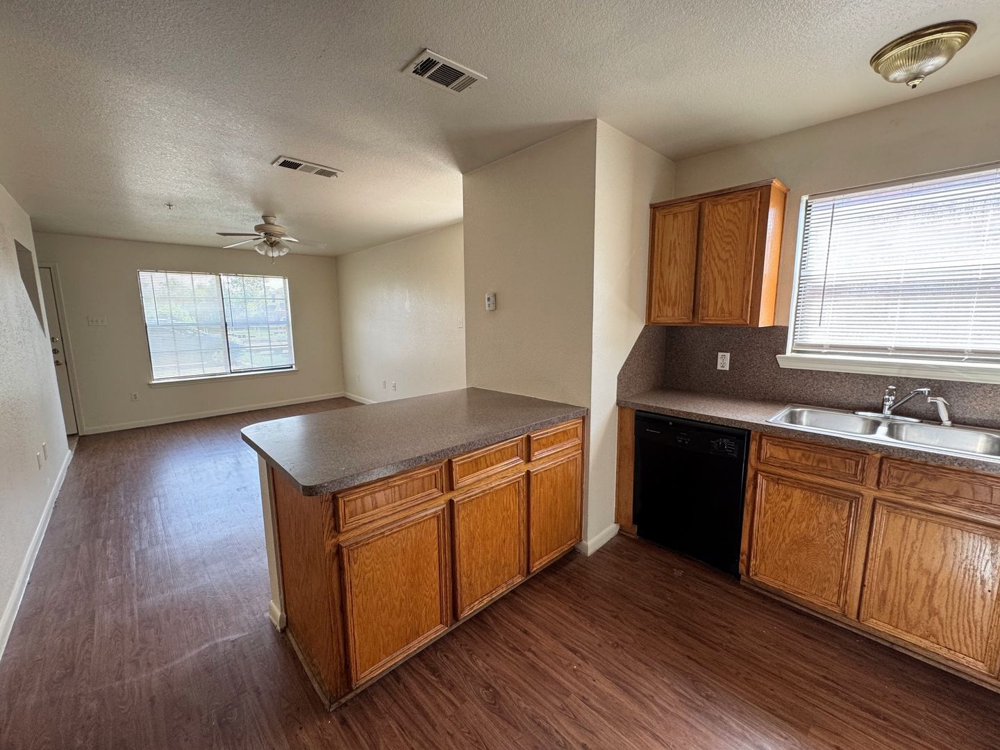 Building Photo - 1100 Lansberry Ct