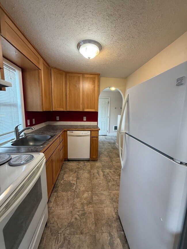 Building Photo - Charming 2-Bedroom Corner Lot Home in Cheney!